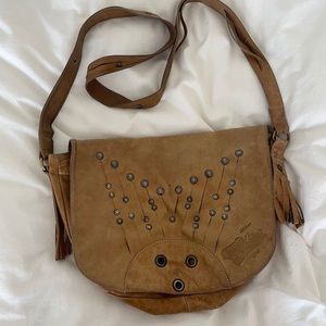 Vintage leather crossbody bag